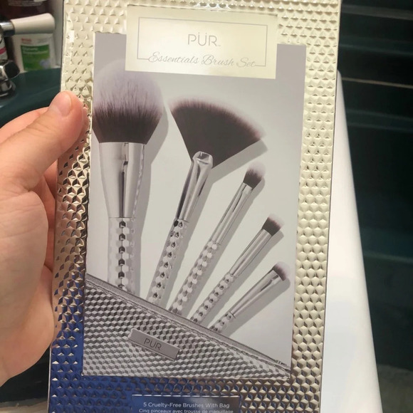 NIB PUR ESSENTIALS BRUSH SET - Picture 2 of 5